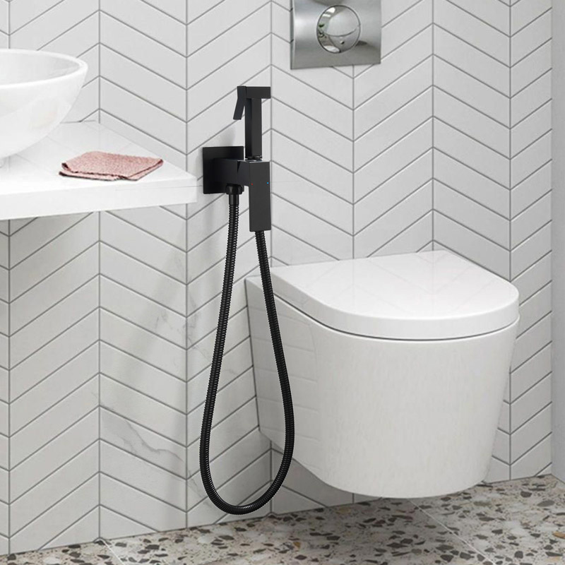 Chất liệu vòi xịt vệ sinh được ưa chuộng hiện nay