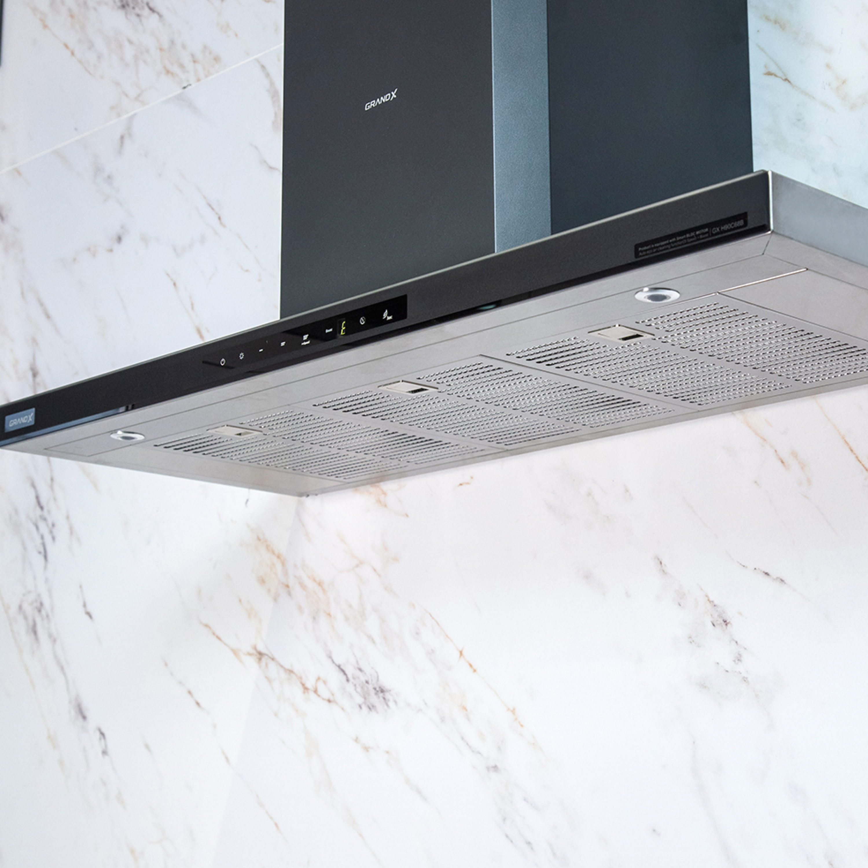 Hút mùi áp tường chữ T GRANDX GX H90C68B giá tốt