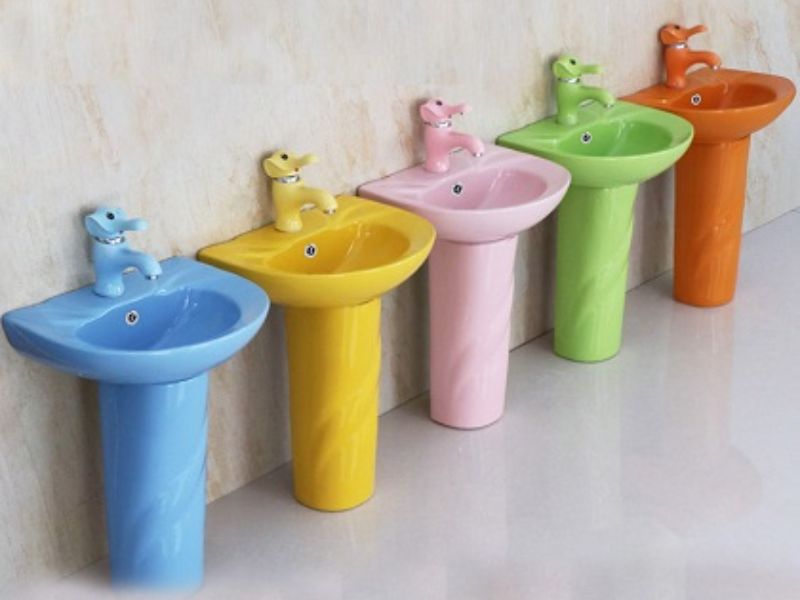 Lavabo cho bé chân đứng