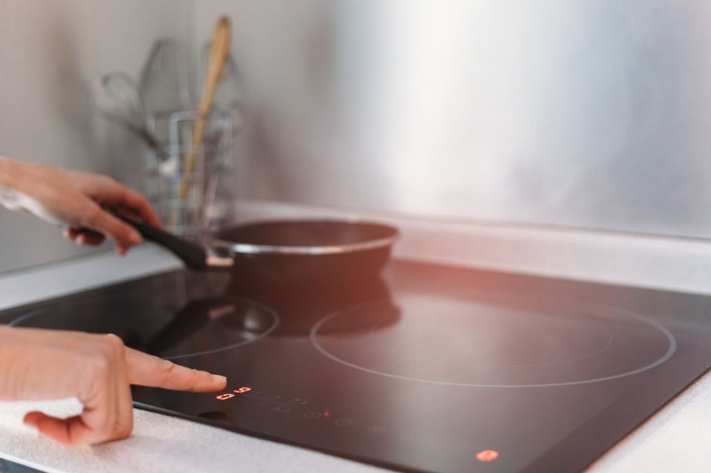Bếp từ có tốn điện không? 7 bí quyết sử dụng bếp từ tiết kiệm điện Bí Quyết Sử Dụng Bếp Từ Tiết Kiệm Điện