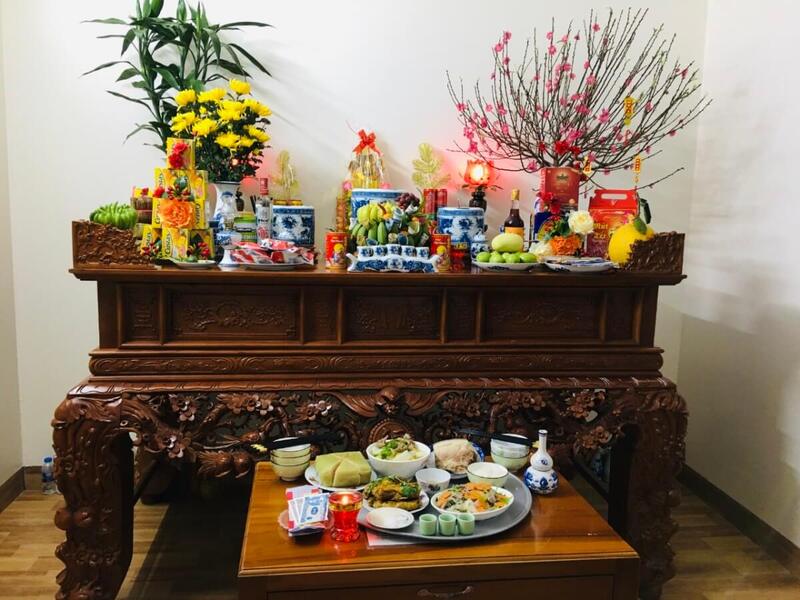 Trang trí bàn thờ gia tiên vào ngày Tết