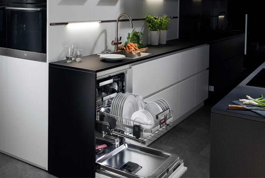 Có nên mua máy rửa bát không? Ưu nhược điểm chi tiết