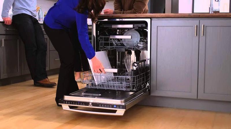 Máy rửa bát Electrolux