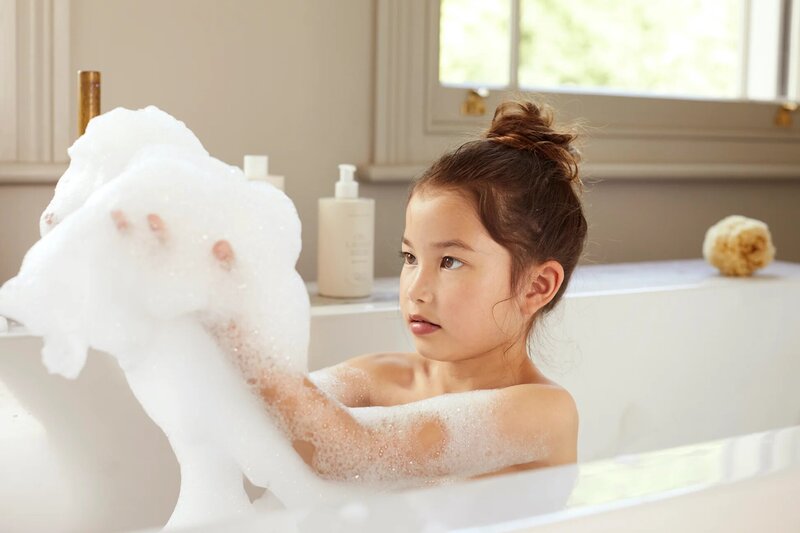 Sử dụng sữa tắm tạo bọt bồn tắm
