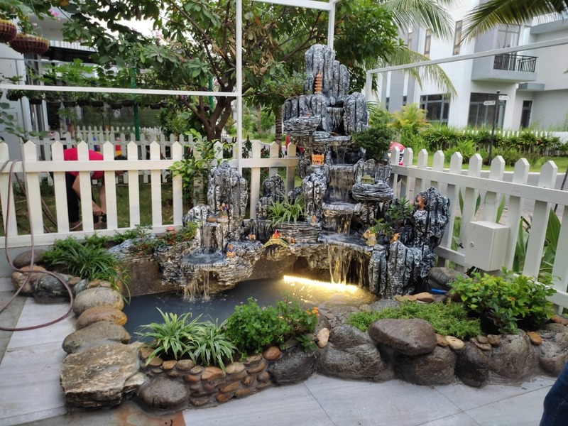 Tiểu cảnh sân vườn trước nhà có yếu tố phong thủy