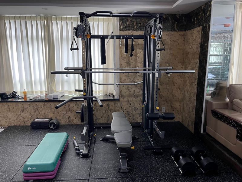 Tum kết hợp phòng tập gym